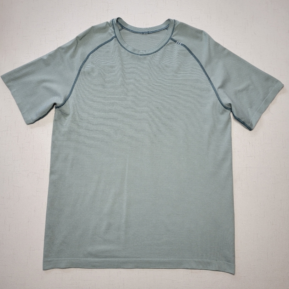 Lululemon Athletica Metal Vent Tech Short Sleeve Shirt